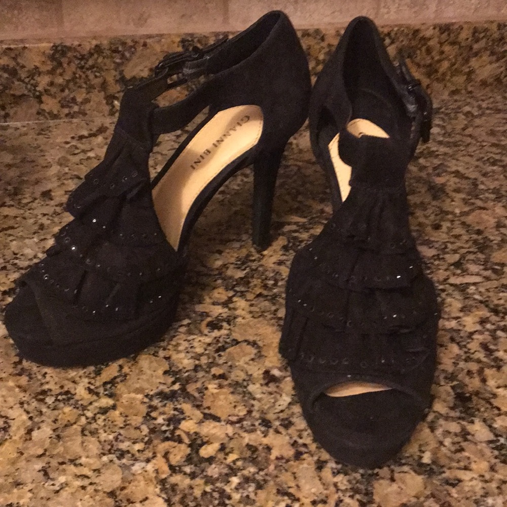 LIKE NEW Gianni Bini heels